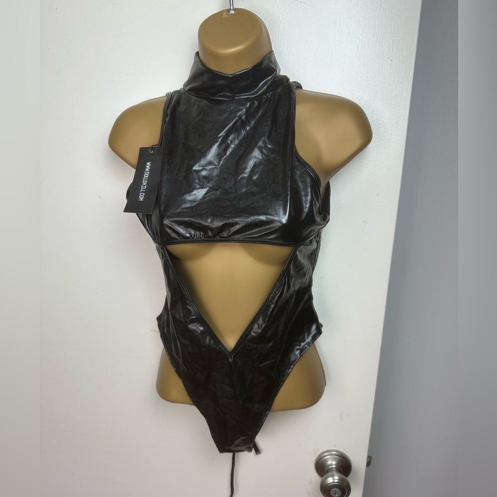 Club‎ Exx X Dolls Kill Black Faux Patent Leather Cutout Bodysuit & Gloves NWT S